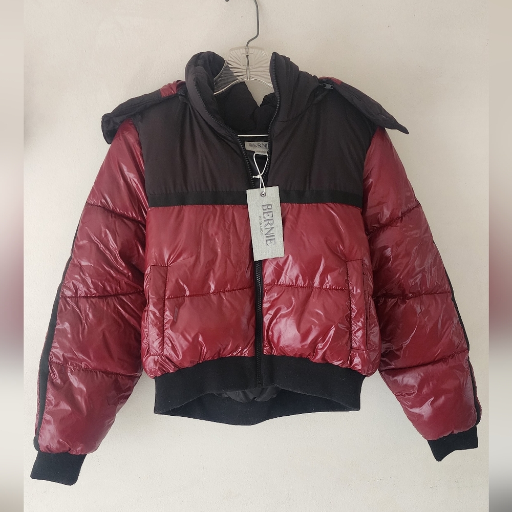 *CLEARANCE* Woma Bernardo Bernie Red & black Winter Puffer with hood! size Small